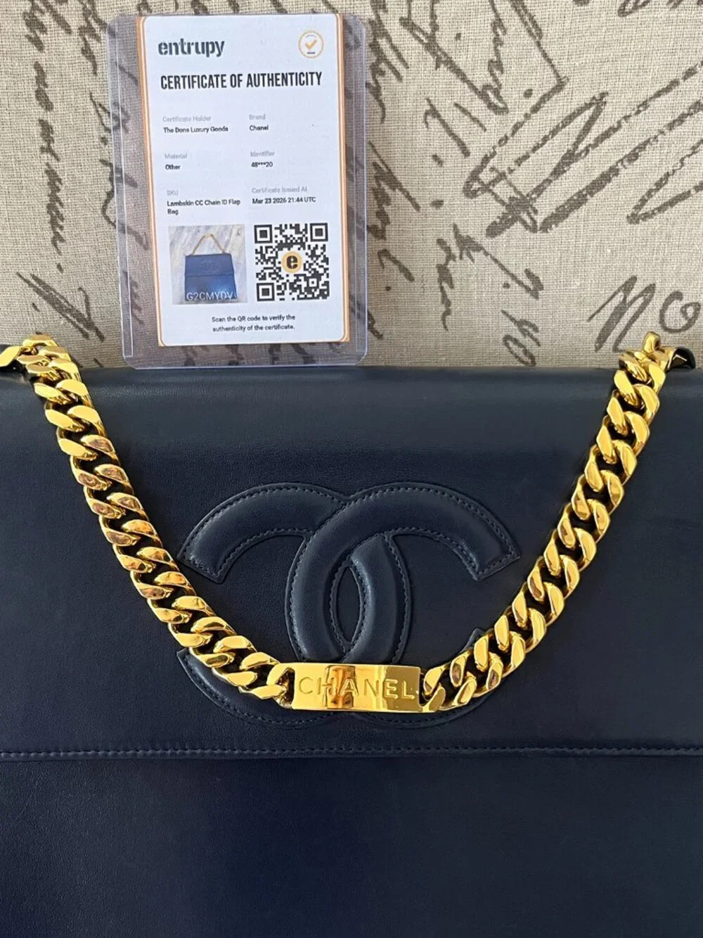 Authentic Vintage CHANEL 1996-1997 CC Lambskin Gold Chain Handle Flap handbag